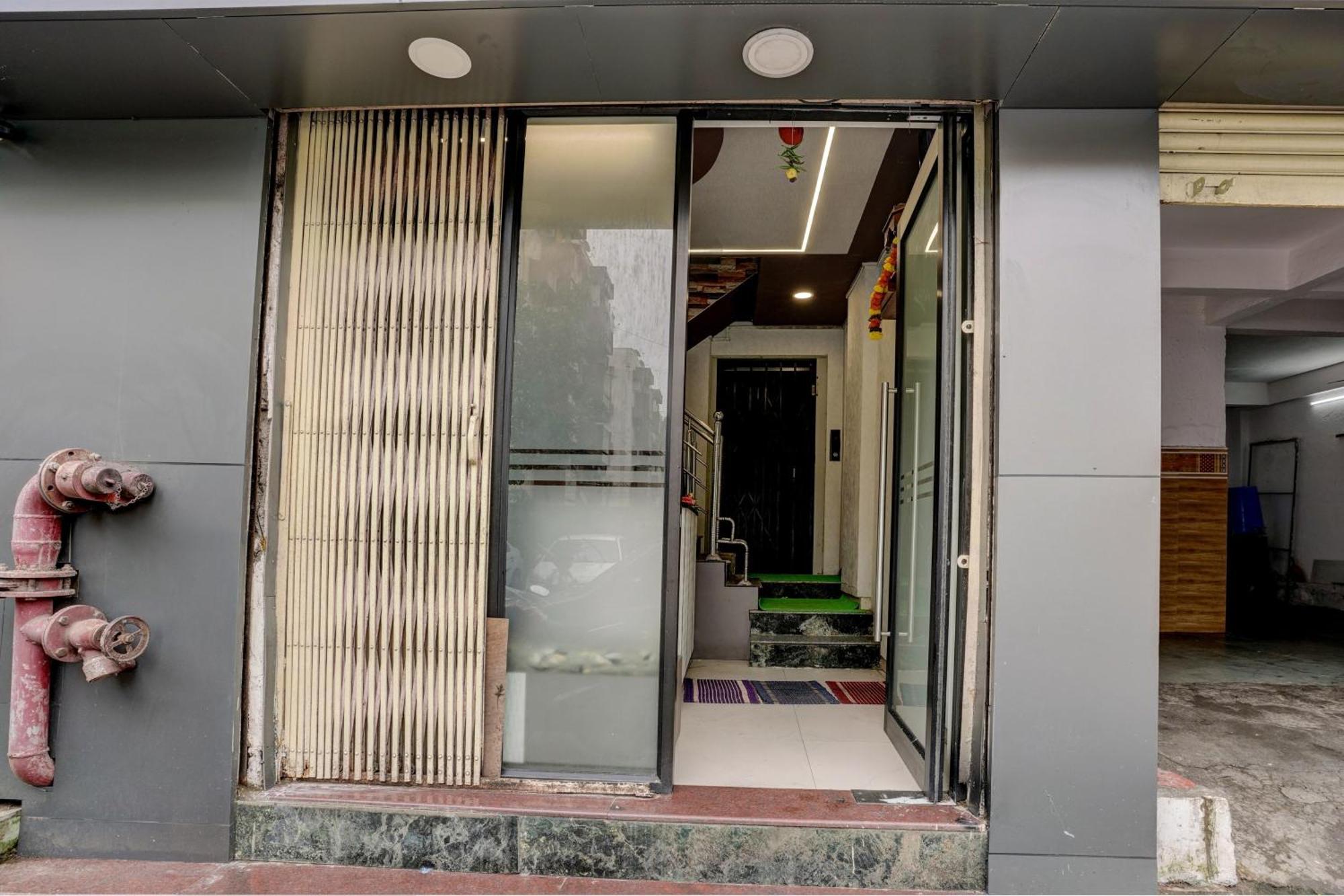 Hotel O Sapna Residency Mumbai Exterior photo